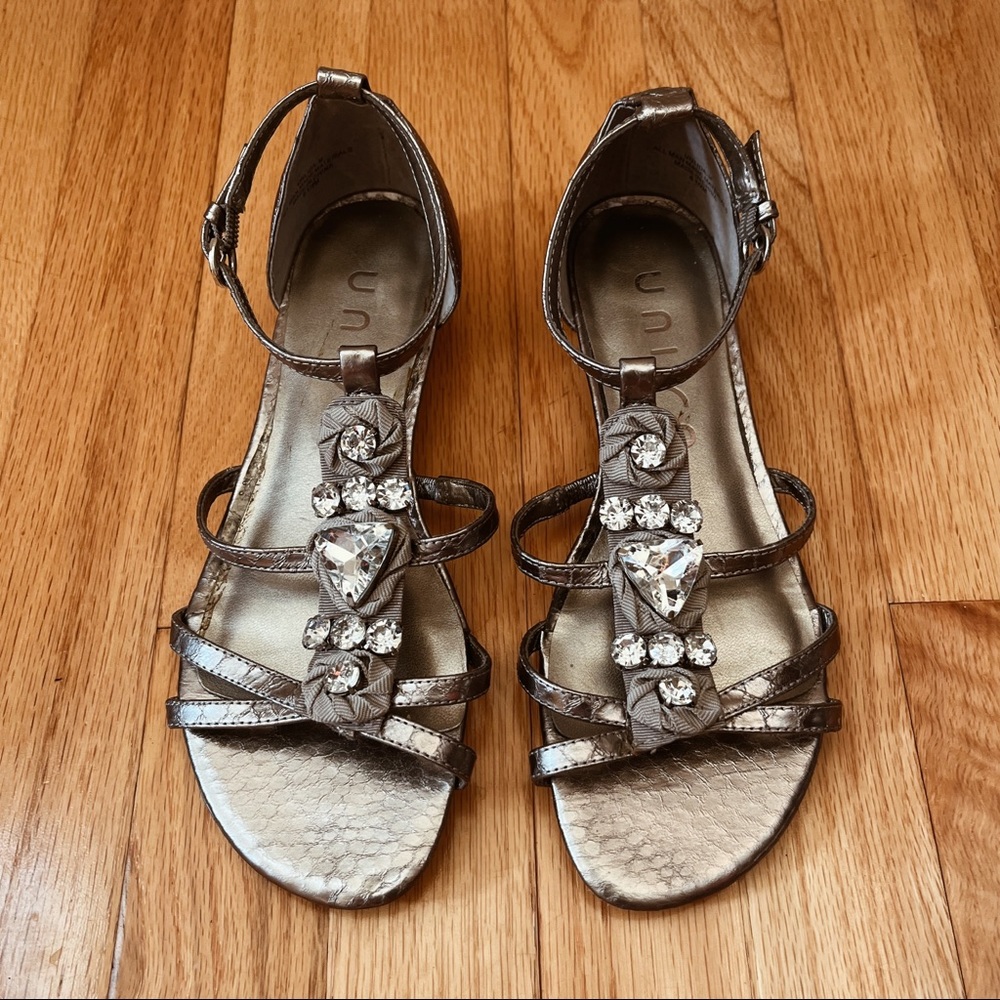 Unisa Silver Sandals (Size 6.5)